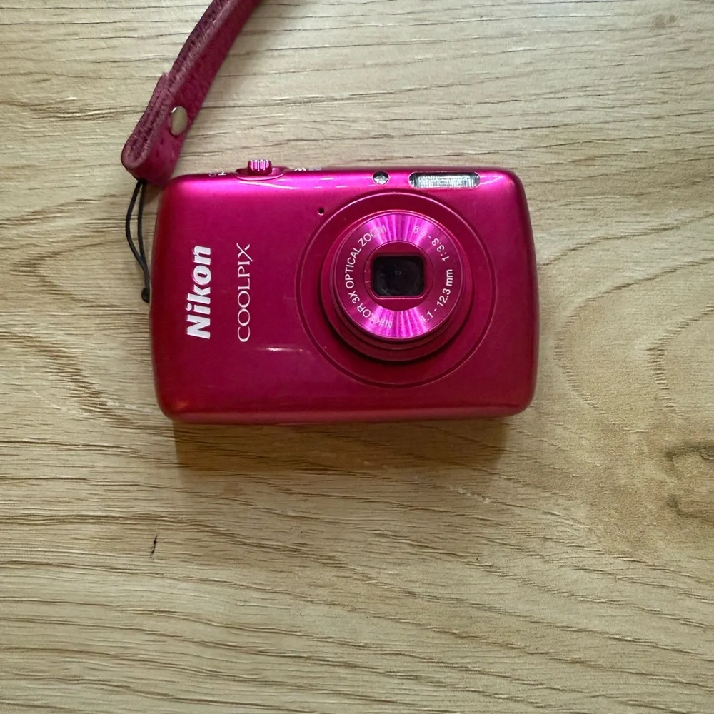 Nikon Coolpix S01 Pink